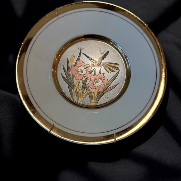 The Art of Chokin 24kt Gold Edged
Approximately 8 inches - Picture 1 of 3